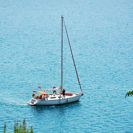 Elegance With Infinity Pool And Sea View Elr Finikia Santorini